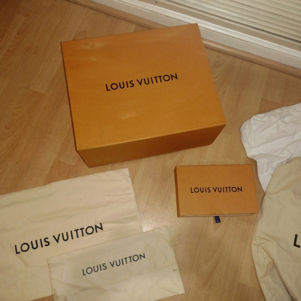 X-Large Louis Vuitton Magnetic Gift Box, small sliding box, and 2 dust covers.